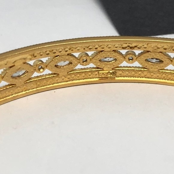 Sterling Silver Gold Clad 8.5mm 7" Bangle Bracelet - Picture 3 of 7